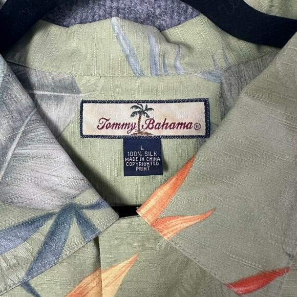 Tommy Bahama 100% Silk Floral Hawaiian Short Sleeve Button Up Shirt Men's Sz L - Picture 8 of 8